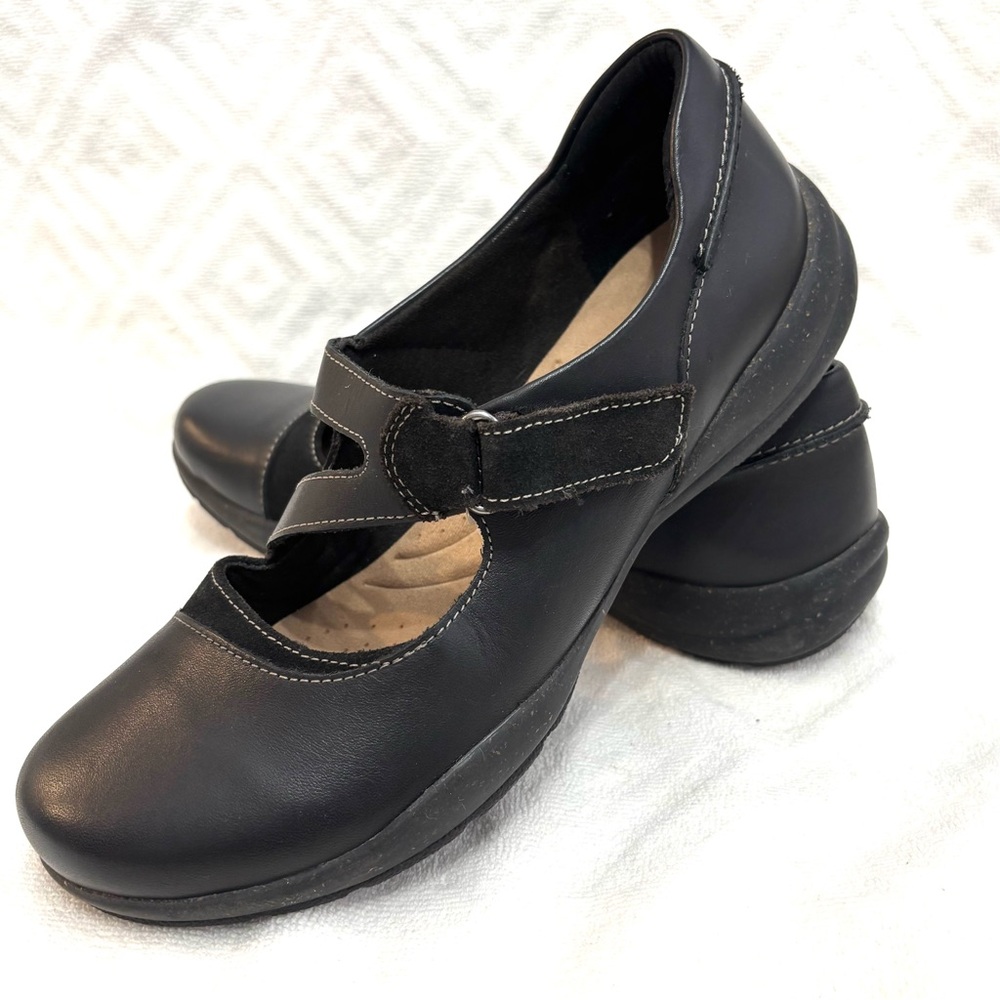 Clarks Black Leather Flats with Strap - Picture 9 of 11